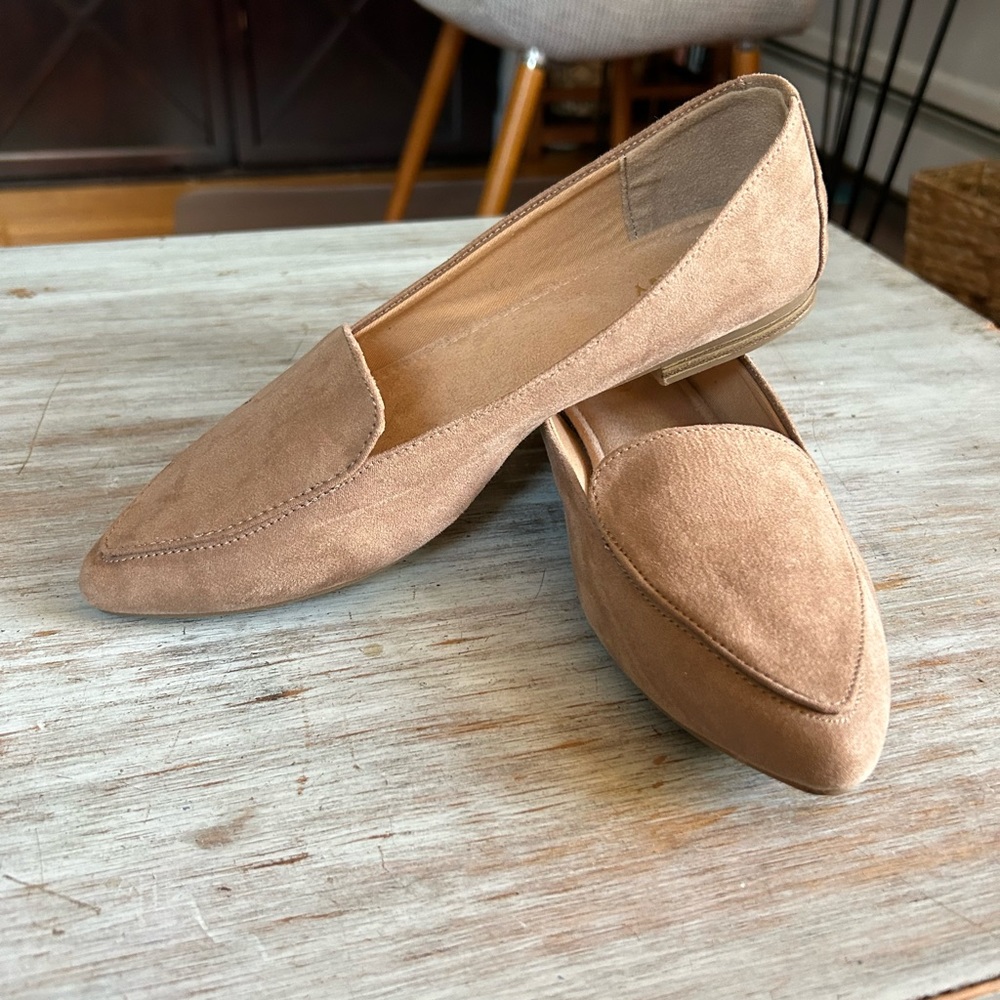 Old Navy suede pointed toe flats - 7